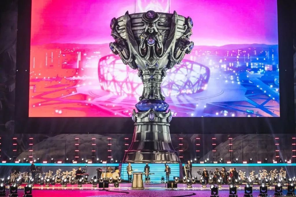 LPL官方海报：TESvsAL 谁能把握制胜先机，势如破竹拿下胜利？